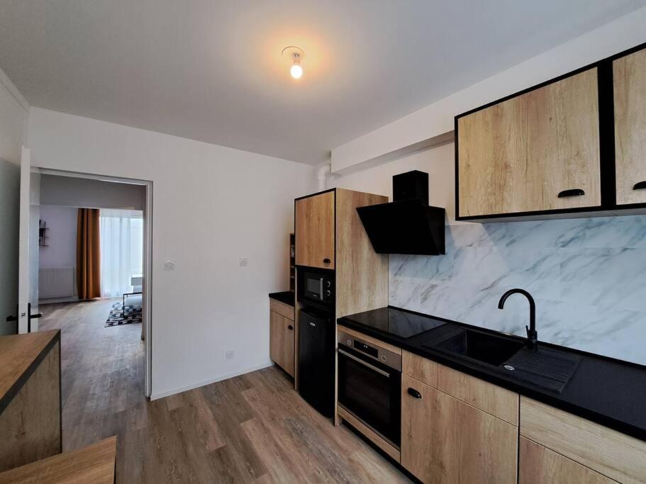 Camden - Exterieur Et Parking Apartment Reims Bagian luar foto